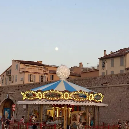 Апартаменты Bijou In Safranier - Old Town Антиб