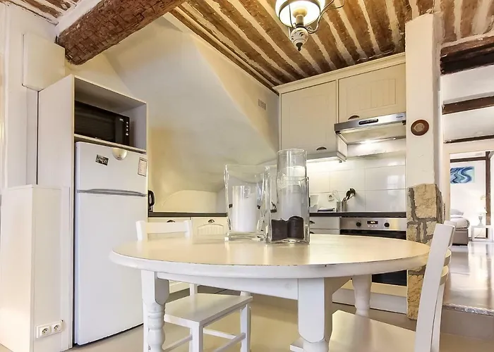 Bijou In Safranier - Old Town Appartement *